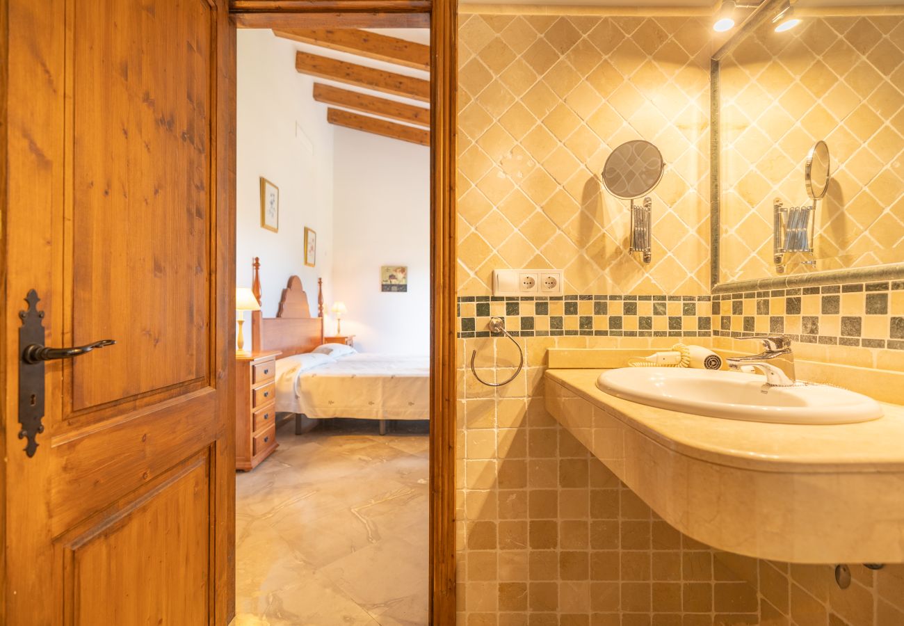 Finca en Petra - Son Capellet by Rentallorca