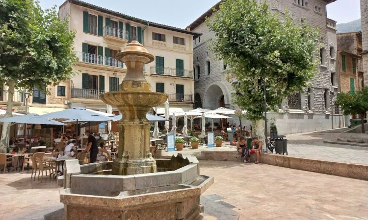 Plaza-de-la-Constitucion-soller Plaza-de-la-Constitucion-soller