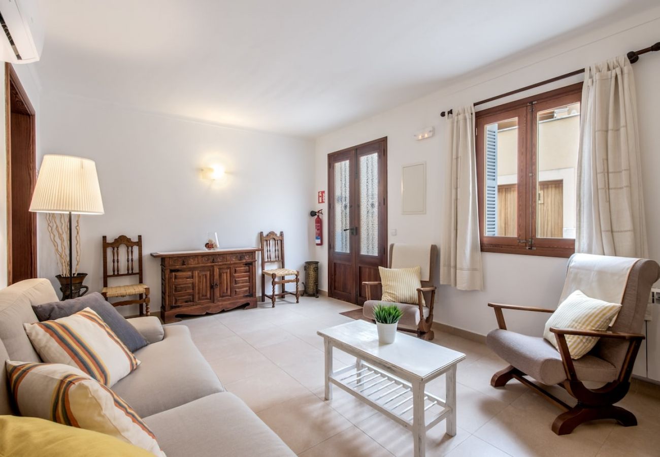 Ferienhaus in Pollensa -  Townhouse Lleó 72 in Pollensa By home villas 360
