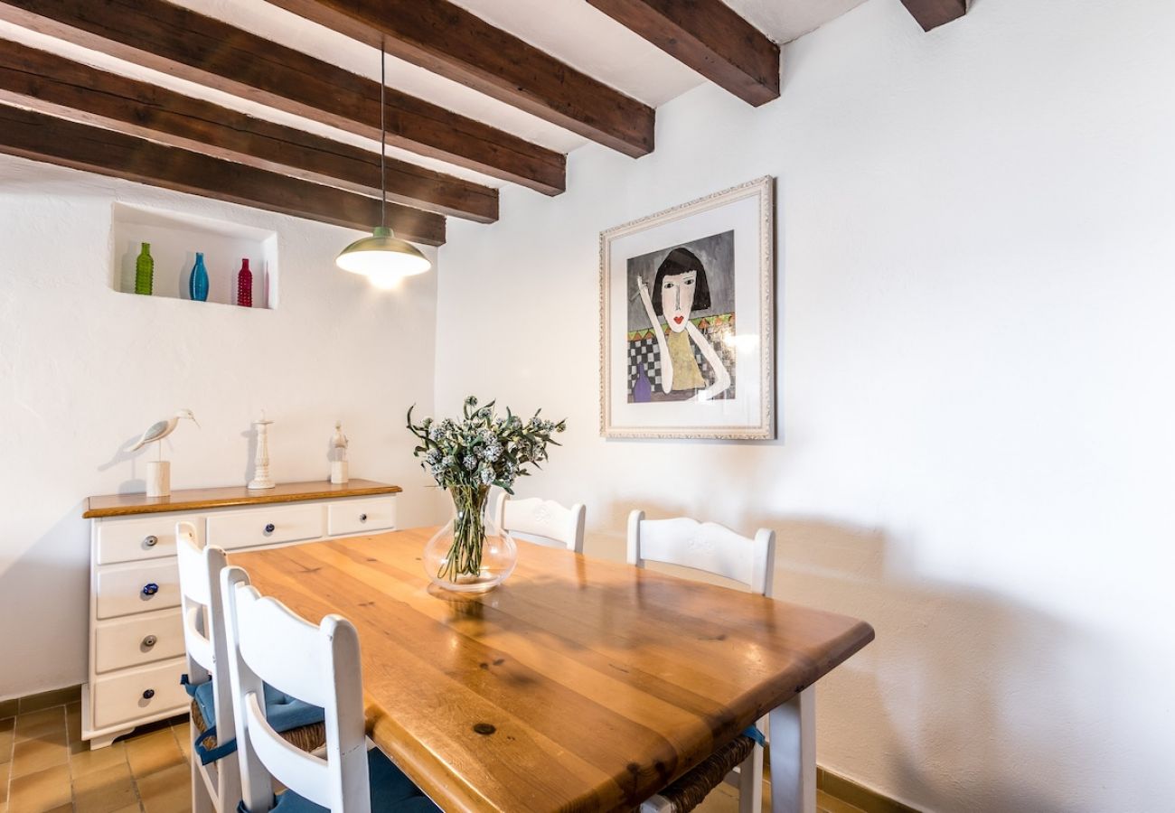 Ferienhaus in Cala Sant Vicenç -  Blue fisherman house 3 By home villas 360