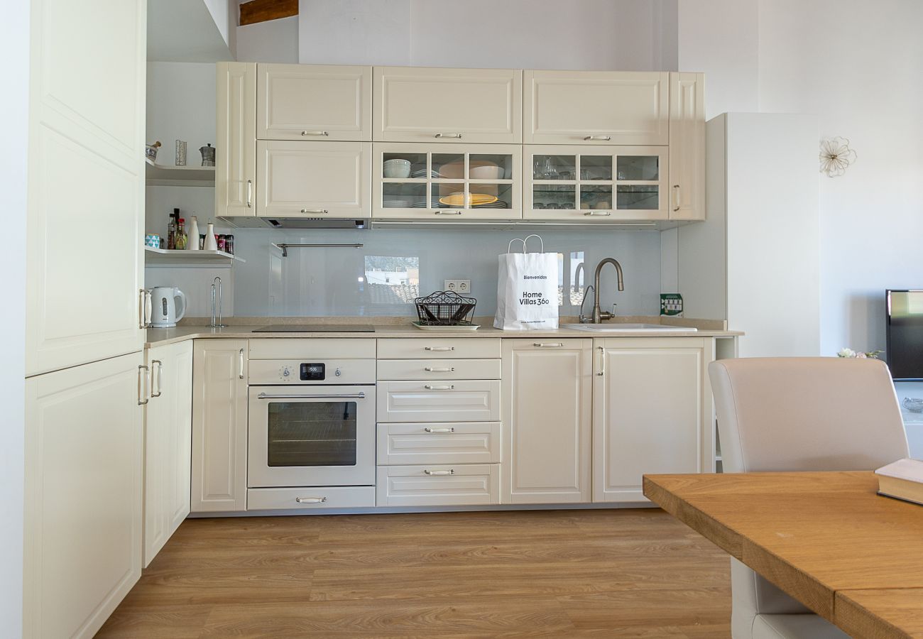 Ferienhaus in Pollensa - Stadthäuser with puig de Maria view by home villas 360