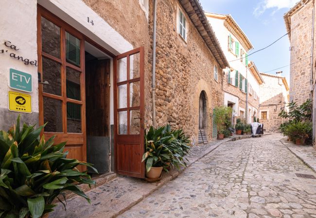 Ferienhaus in Biniaraix - L'Angel by Rentallorca Ferienhaus in Biniaraix - L'Angel by Rentallorca