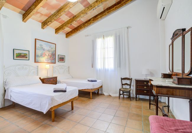 Finca in Vilafranca de Bonany - La Finquita by Rentallorca Finca in Vilafranca de Bonany - La Finquita by Rentallorca