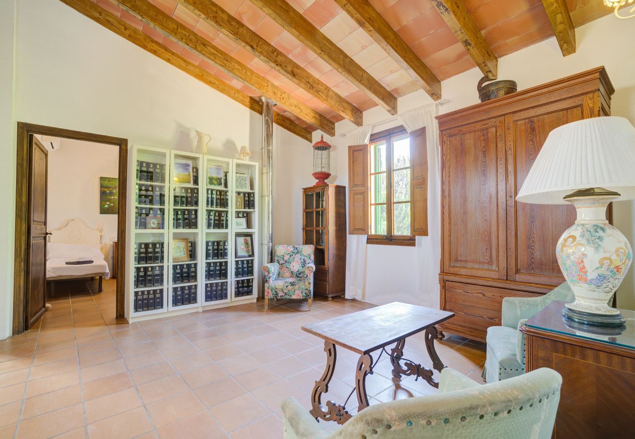 Finca in Vilafranca de Bonany - La Finquita by Rentallorca