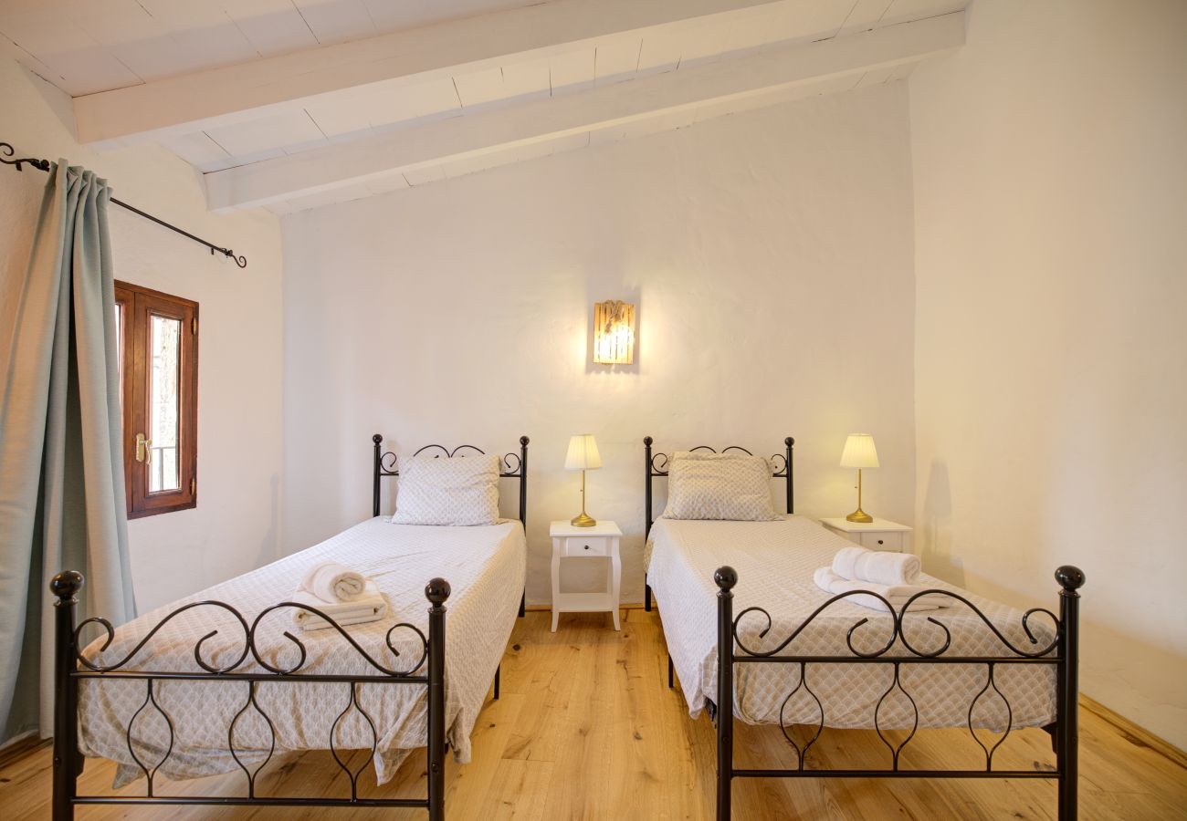 Ferienhaus in Petra - Petra holiday home by Rentallorca