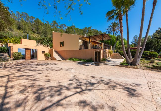Finca in Manacor - Es Bessons by Rentallorca Finca in Manacor - Es Bessons by Rentallorca