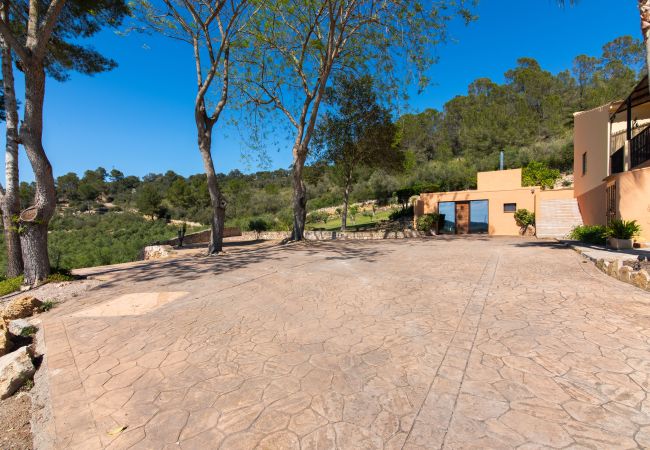 Finca in Manacor - Es Bessons by Rentallorca Finca in Manacor - Es Bessons by Rentallorca