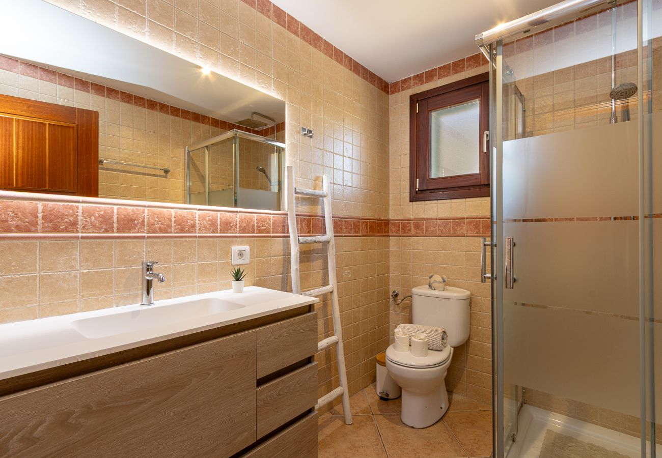 Doppelhaushälfte in Porreres - Modernes Ferienhaus mit Pool im Herzen von Porreres.