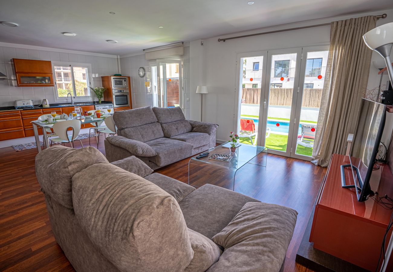 Ferienhaus in Playa de Muro - Villa Playa Esperanza by Rentallorca