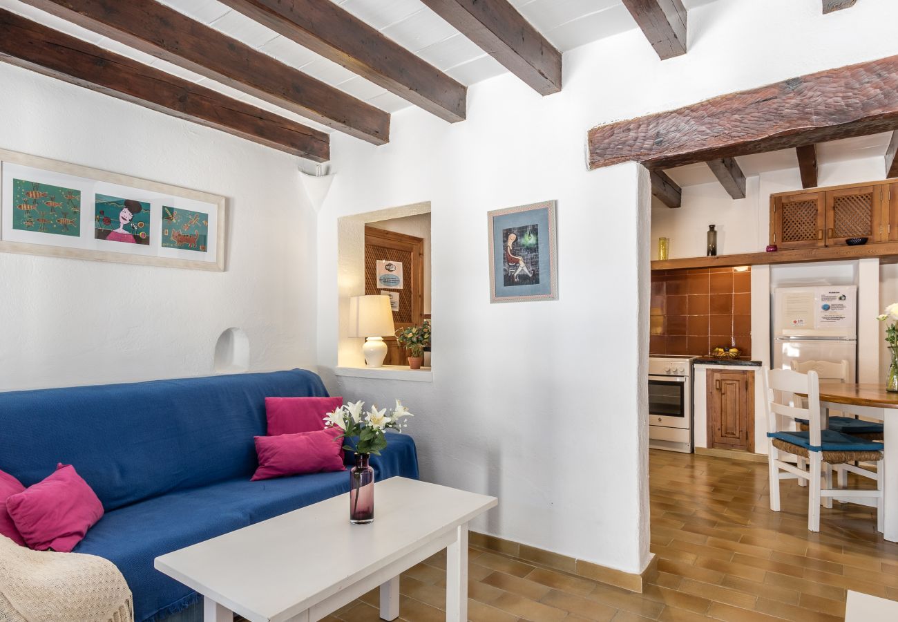 House in Cala Sant Vicenç - Blue fisherman house 2 By home villas 360 