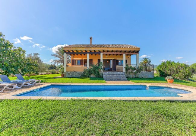 Country house in Alcúdia - S'Albufereta by Rentallorca Country house in Alcúdia - S'Albufereta by Rentallorca