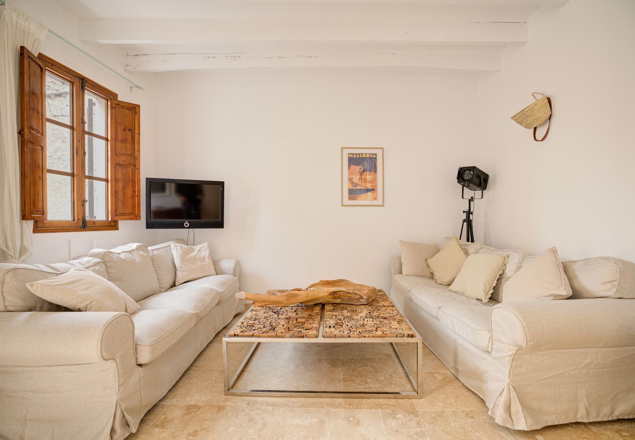 House in Petra - Petra holiday home by Rentallorca
