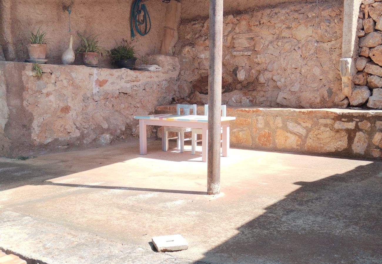 Country house in Petra - Can Monget by Rentallorca
