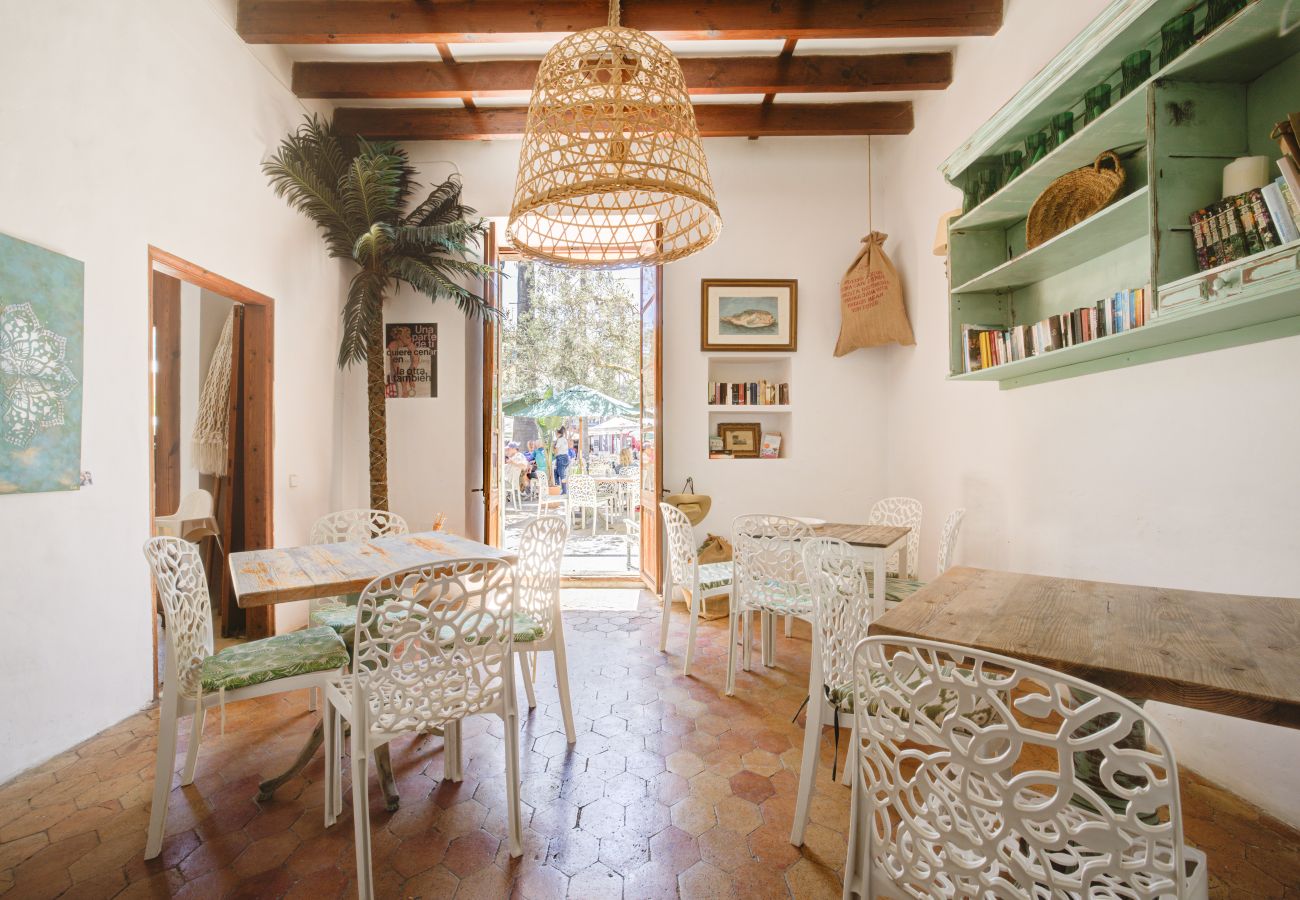 Rent by room in Petra - Hotelet Ca'n Oms Chopin by Rentallorca