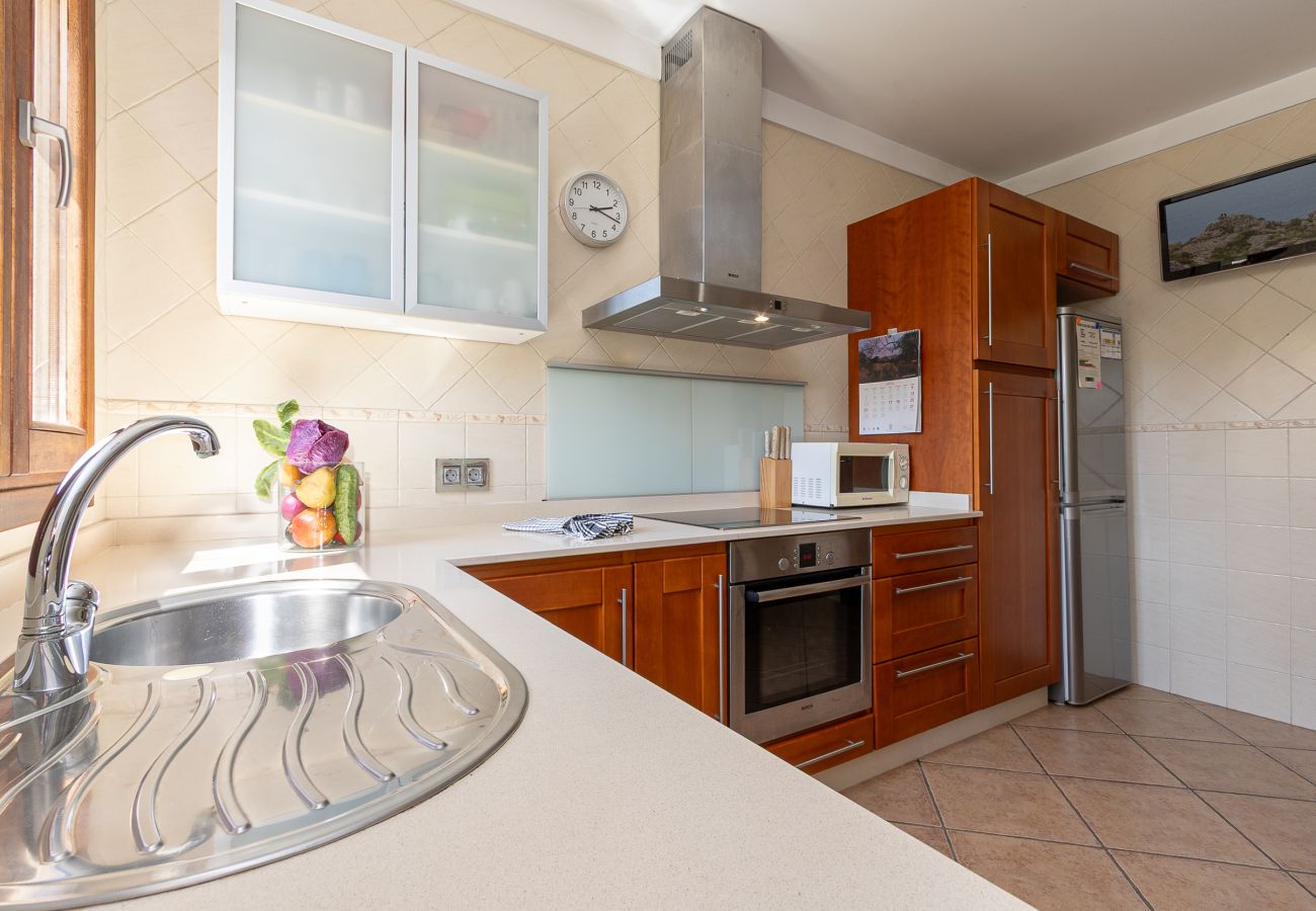 Terraced House in Porreres -  Modern holiday home with pool in the heart of Porreres.