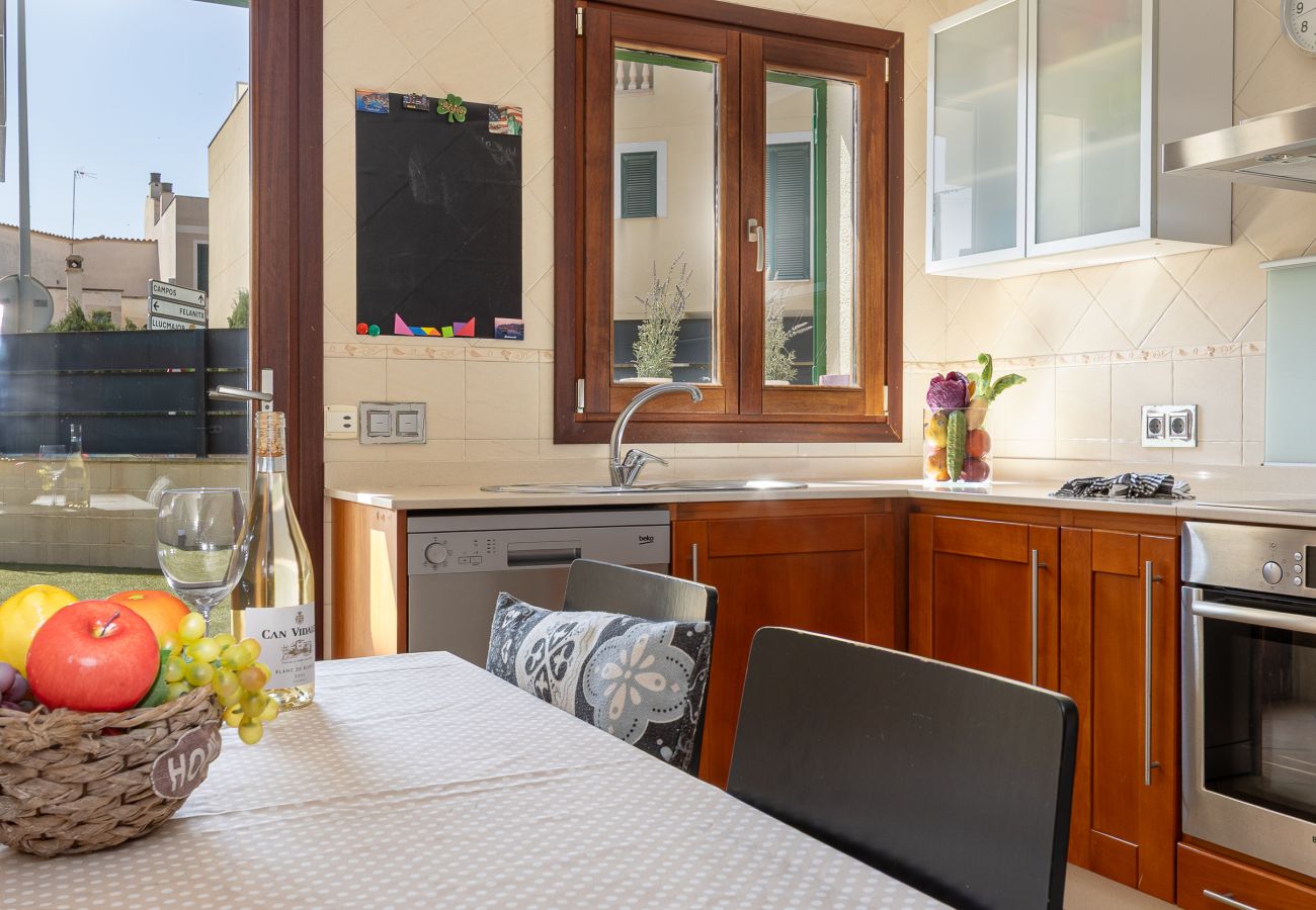 Terraced House in Porreres -  Modern holiday home with pool in the heart of Porreres.