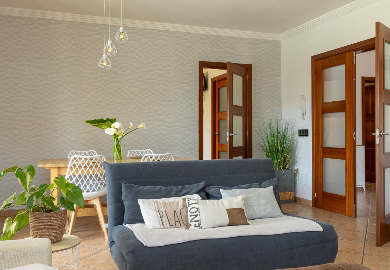 Terraced House in Porreres -  Modern holiday home with pool in the heart of Porreres.
