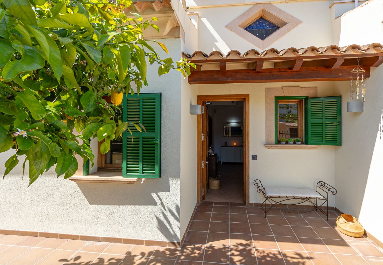 Terraced House in Porreres -  Modern holiday home with pool in the heart of Porreres.
