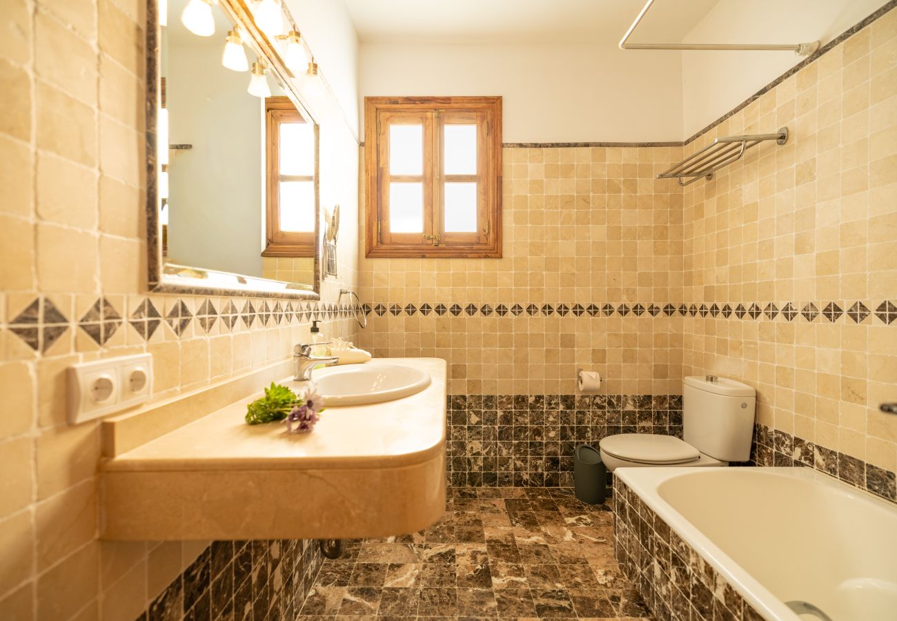 Country house in Petra - Son Capellet by Rentallorca